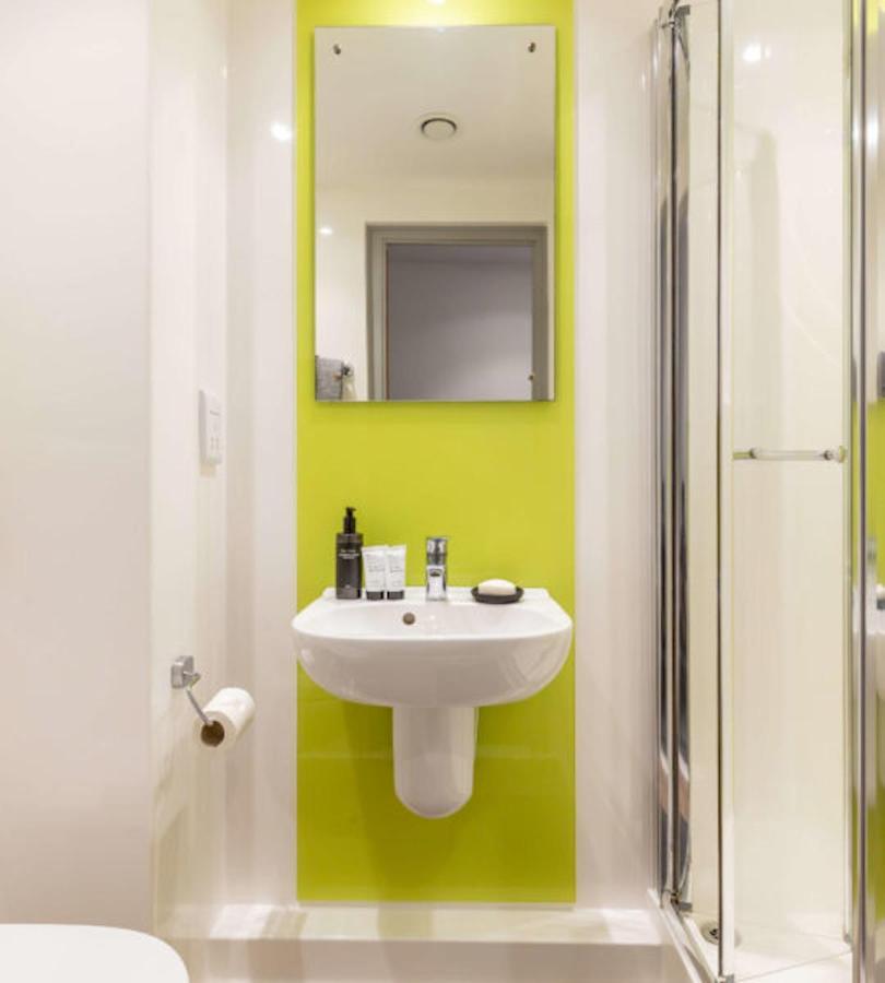 Vibrant Rooms For Students Only, Leeds - Sk Leeds (West Yorkshire) Exterior photo