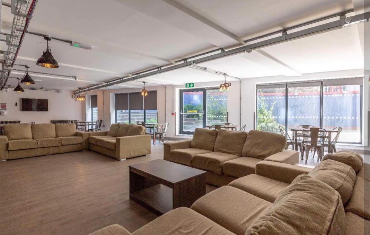 Vibrant Rooms For Students Only, Leeds - Sk Leeds (West Yorkshire) Exterior photo